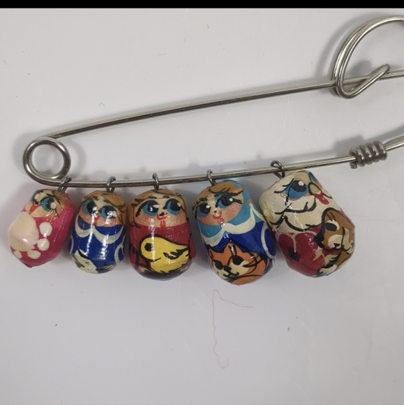 Matryoshka Doll Pin - Picture 4 of 5